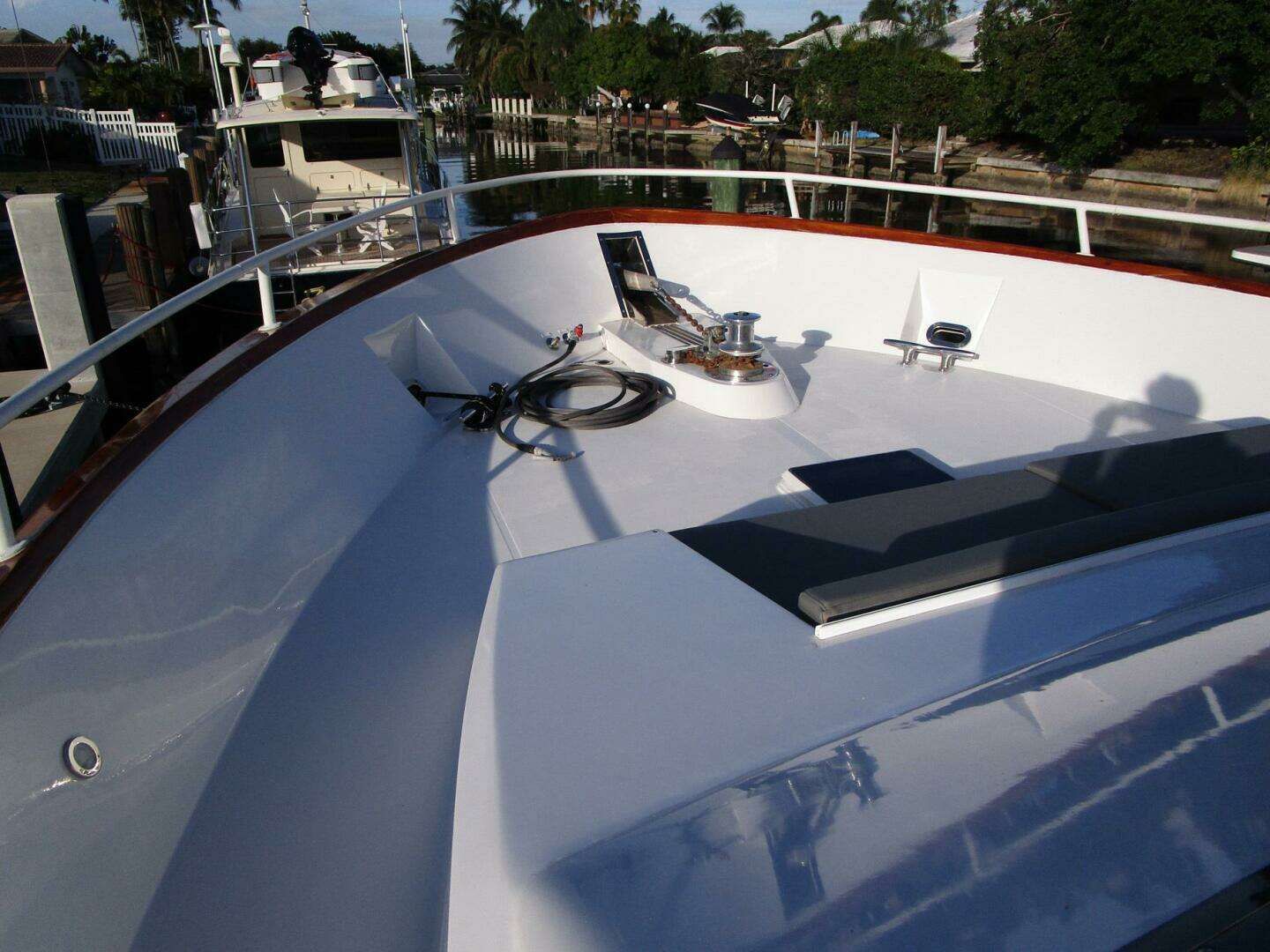 1990 Viking Cockpit Motor Yacht - Image 38