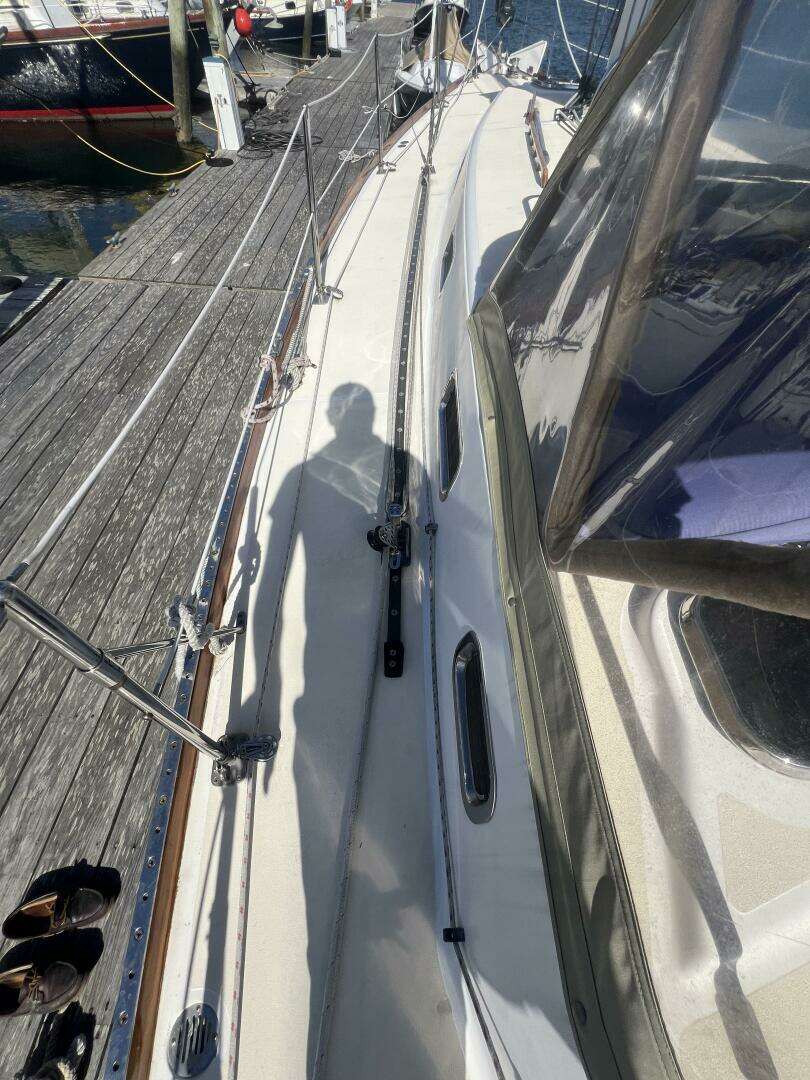 2003 Tartan 4100 - Image 6