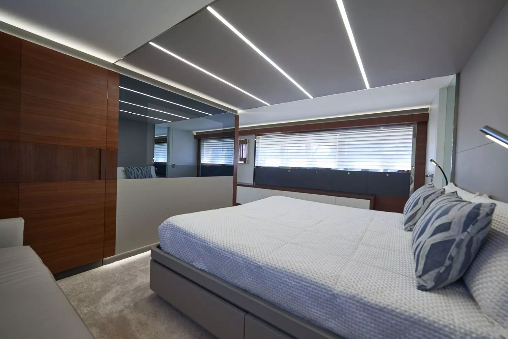 2020 Astondoa 80 Flybridge - Image 23