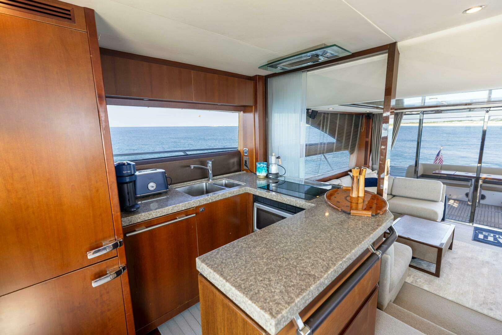 2011 Princess 64 - Image 9