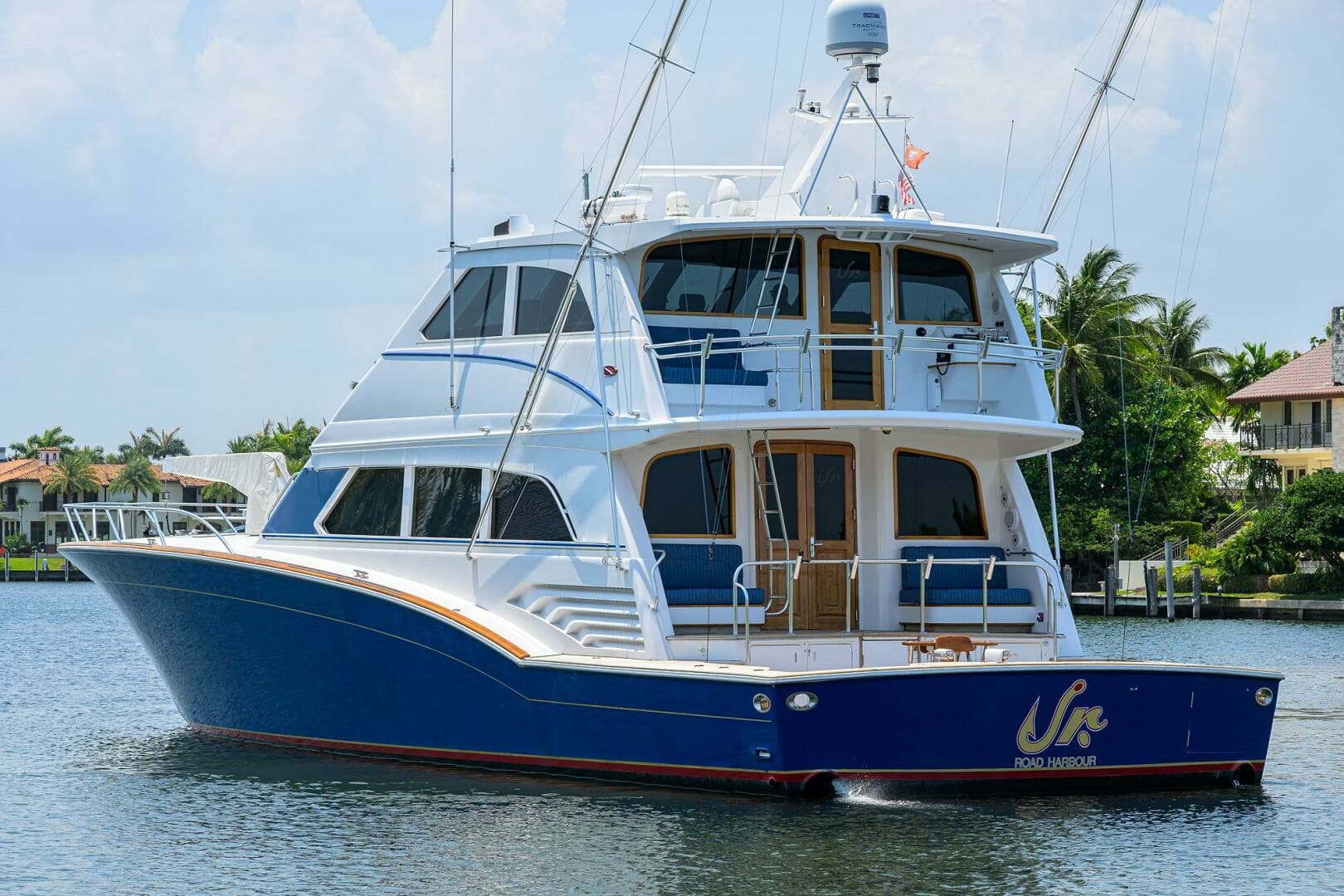 2004 Sea Force IX 82 Enclosed Bridge - Image 7