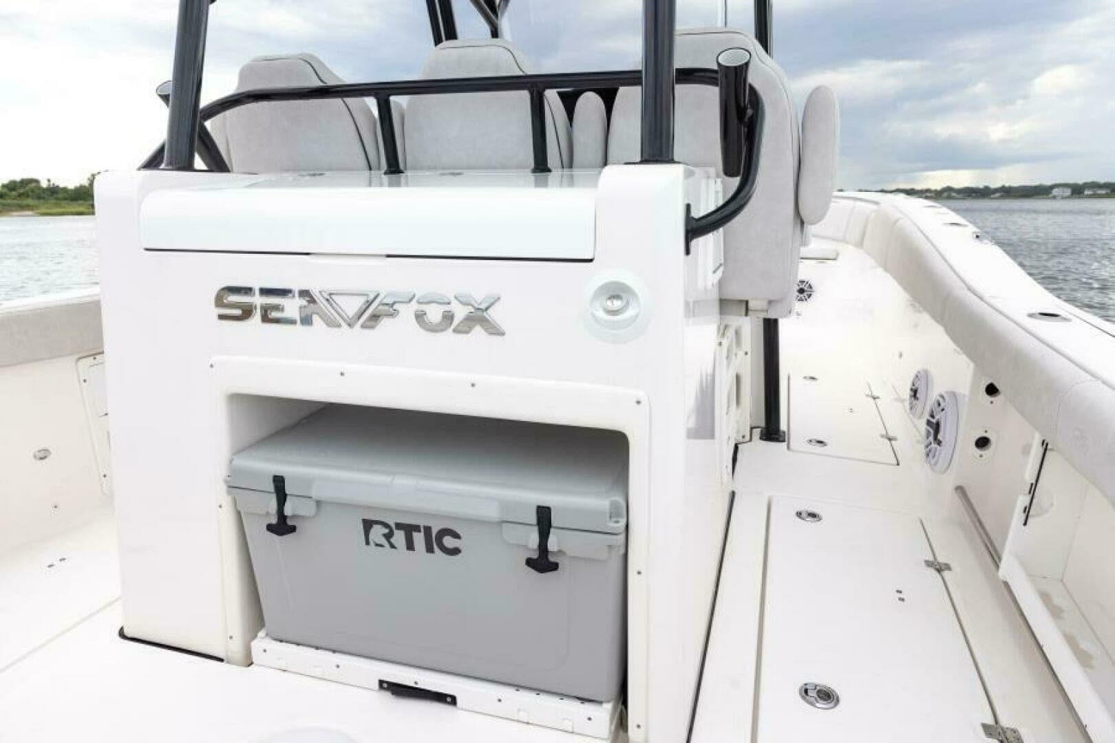 2027 Sea Fox 328 Commander - Image 35