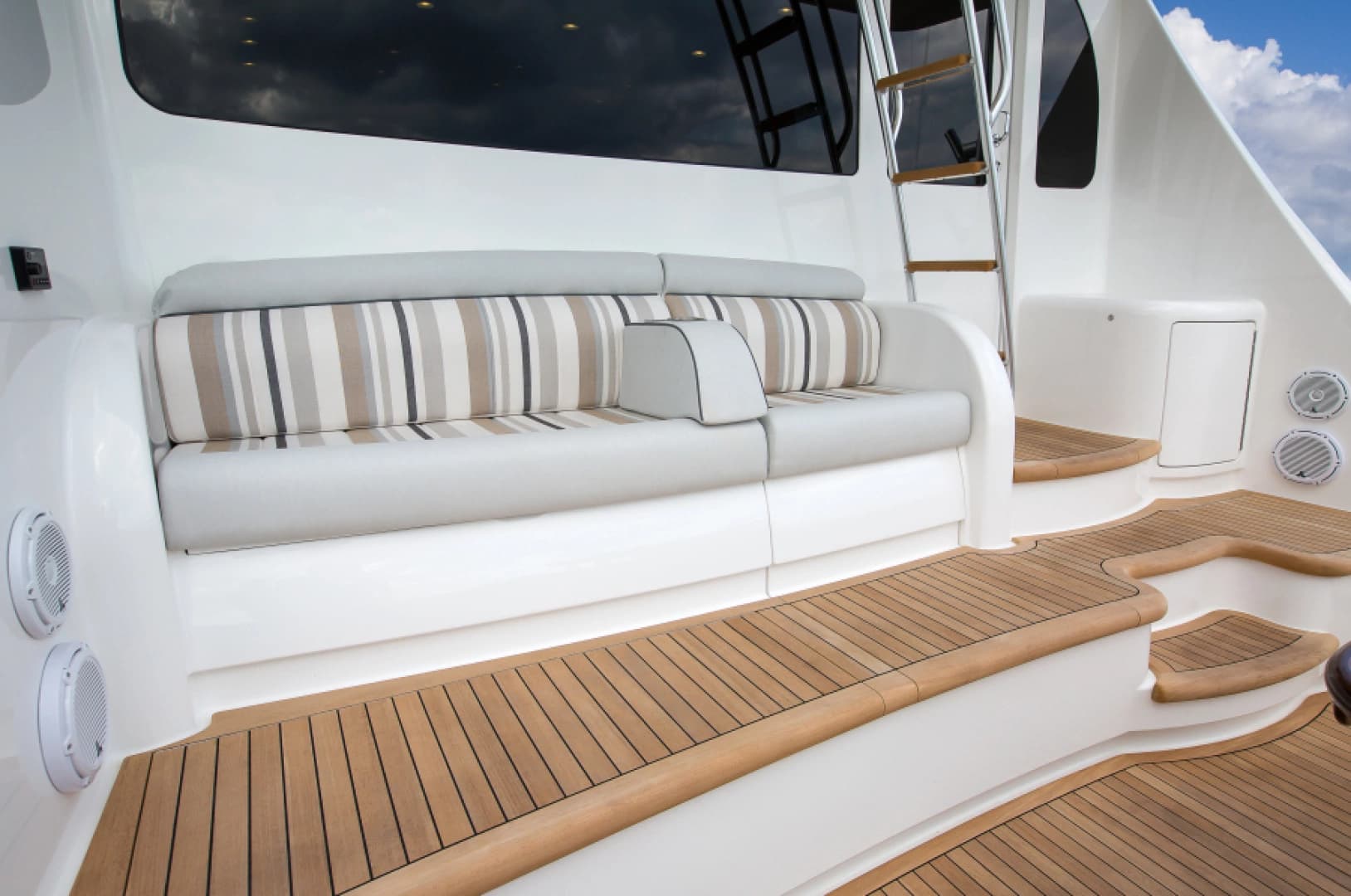 2026 Viking 68 Convertible - Image 28