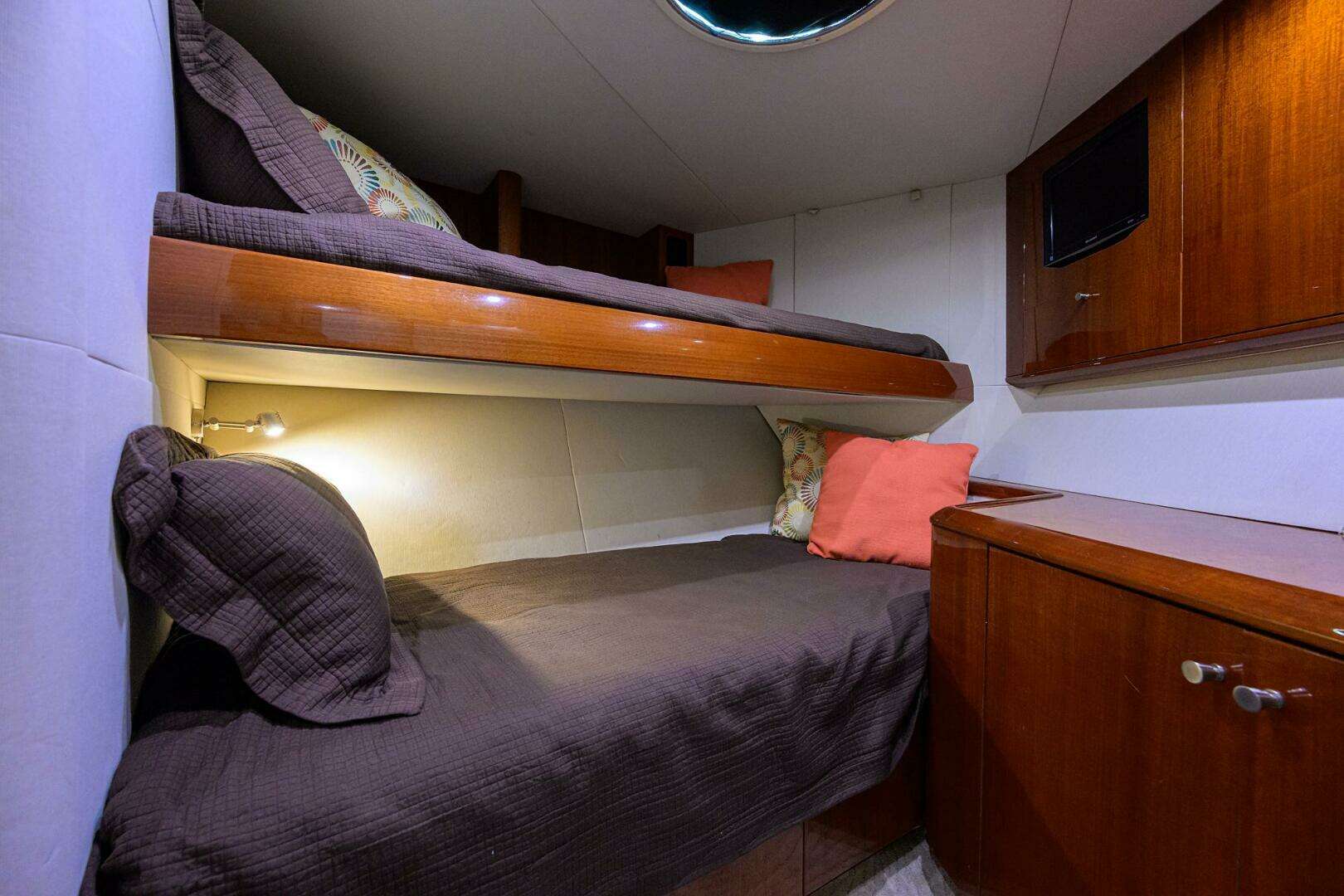 2007 Lazzara Yachts 80 Enclosed - Image 25