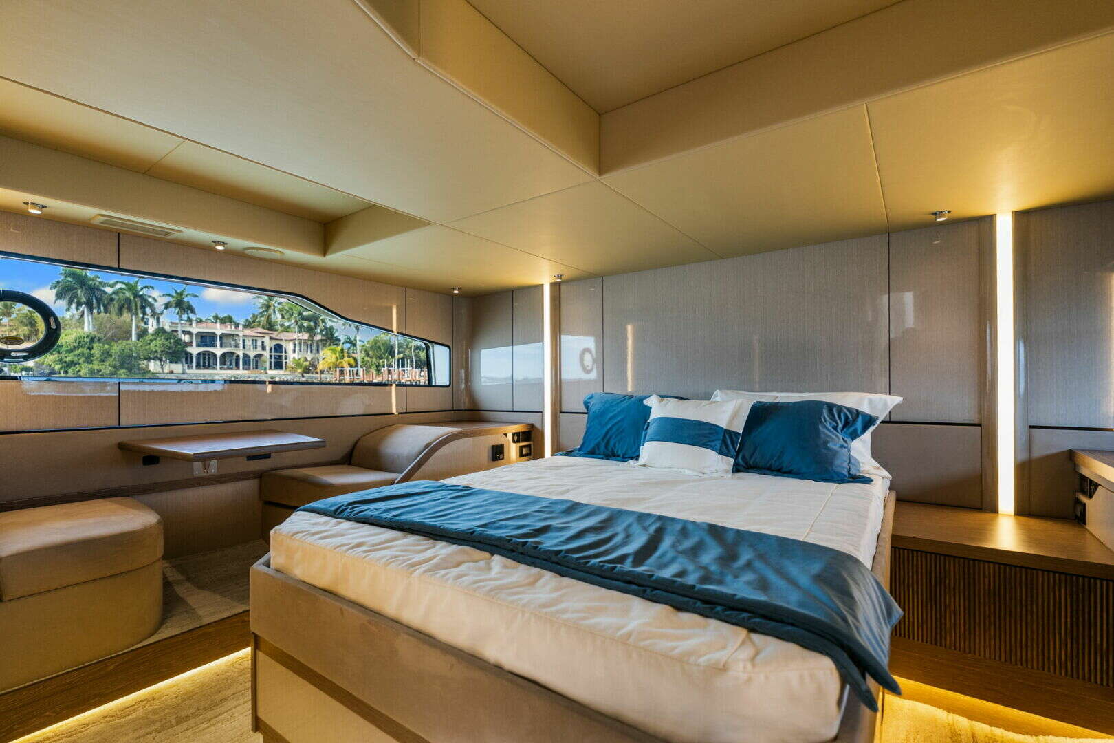 2026 Cruisers Yachts 57 FLY - Image 18