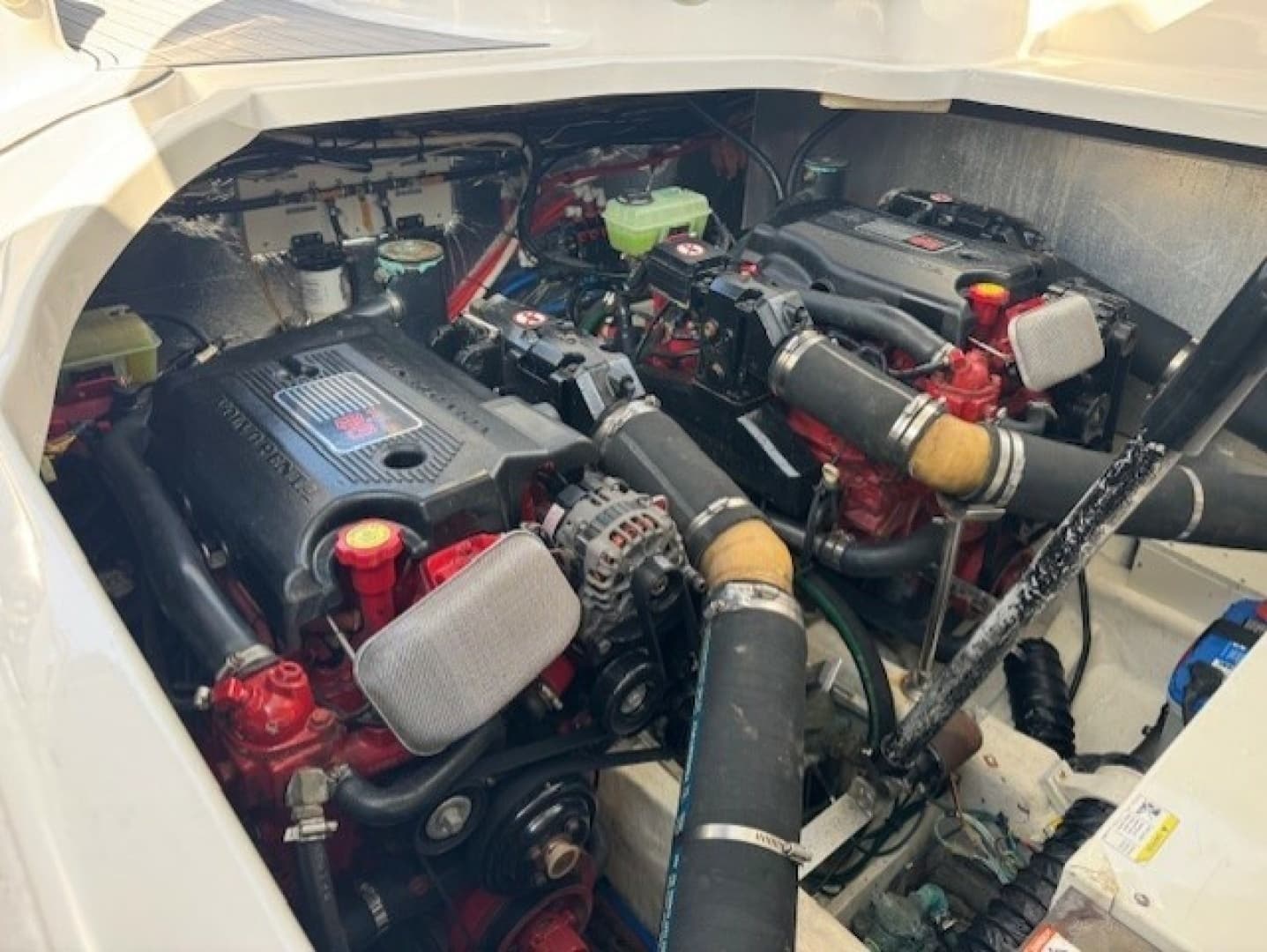 2006 Larson 370 Cabrio - Image 24