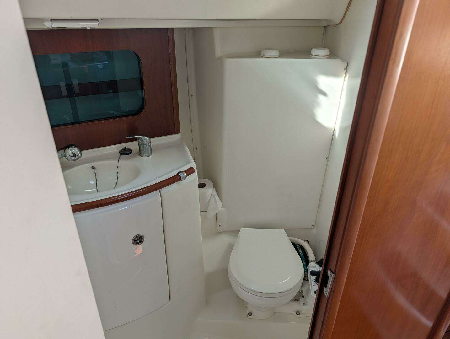 2001 Beneteau Oceanis 331 - Image 13