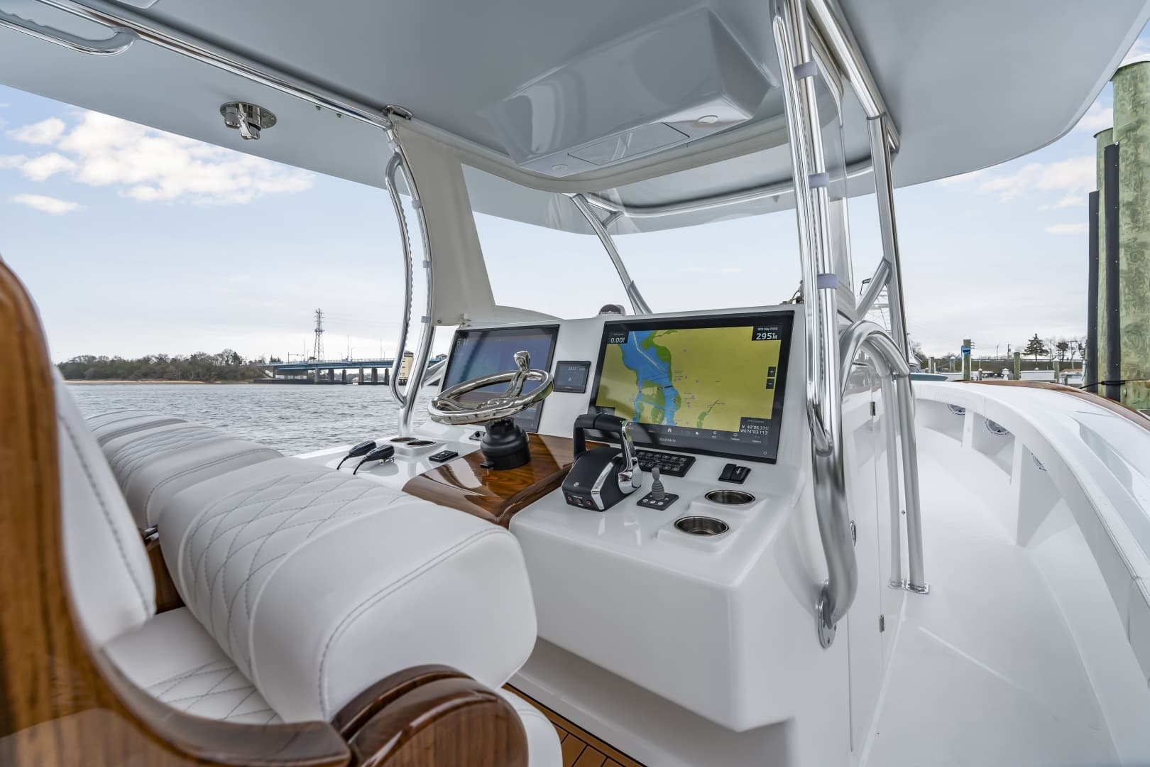2026 Front Runner 39 Center Console - Image 54