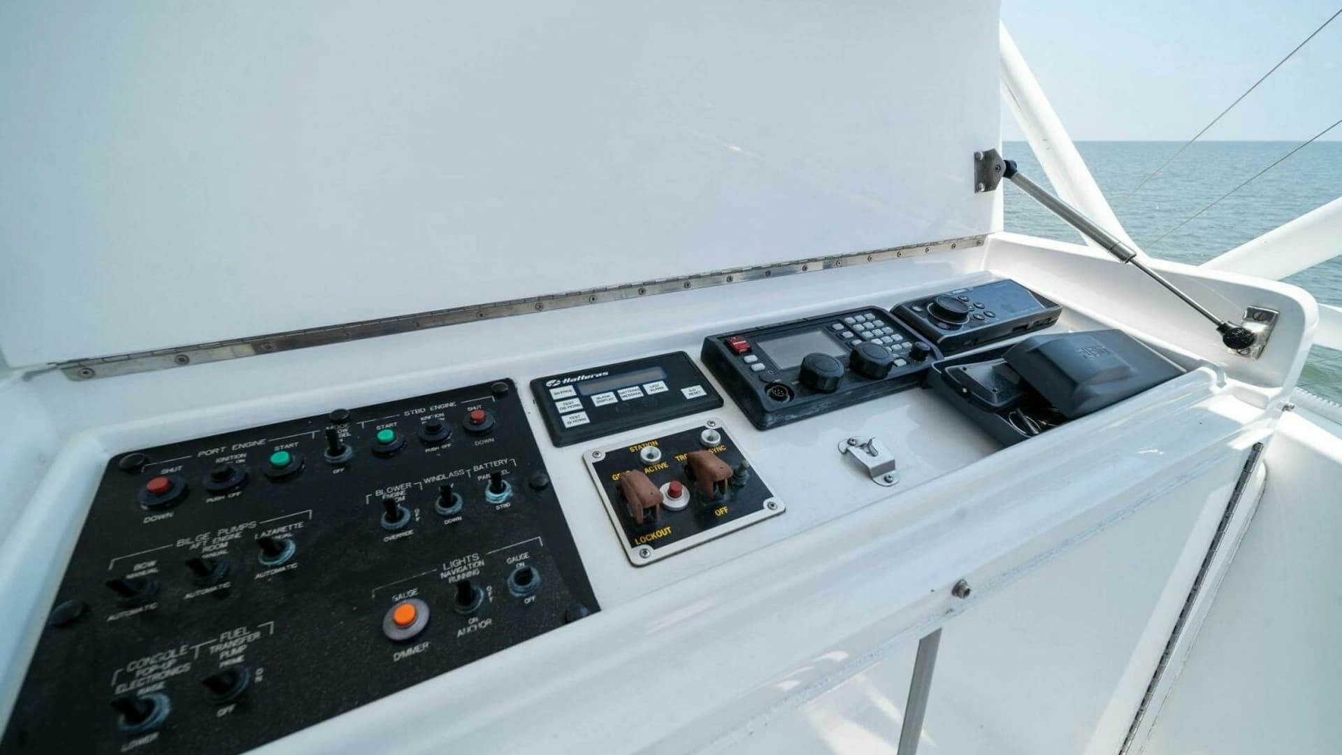 2003 Hatteras 54 Convertible - Image 55