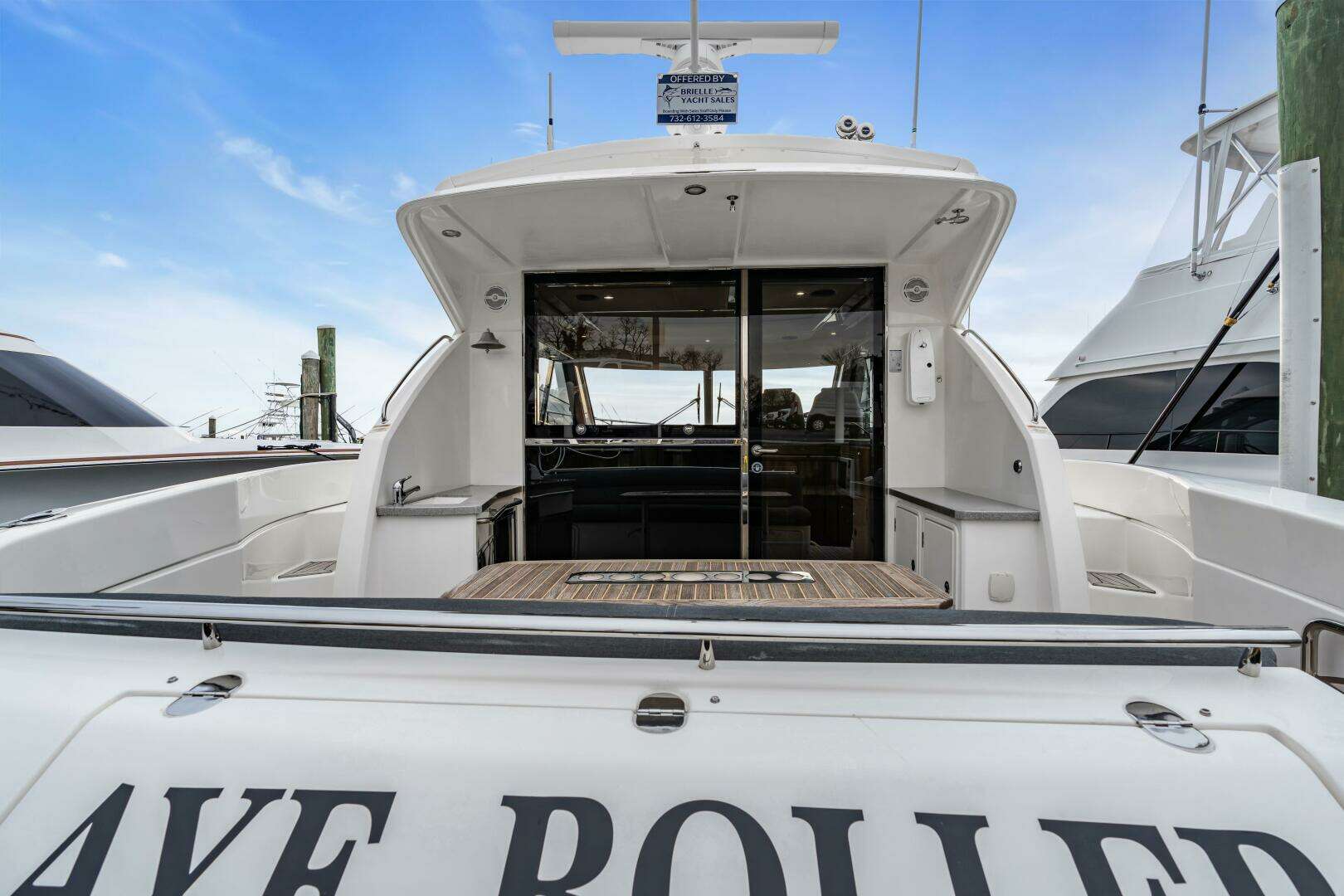 2014 Riviera 44 Sport Yacht - Image 22