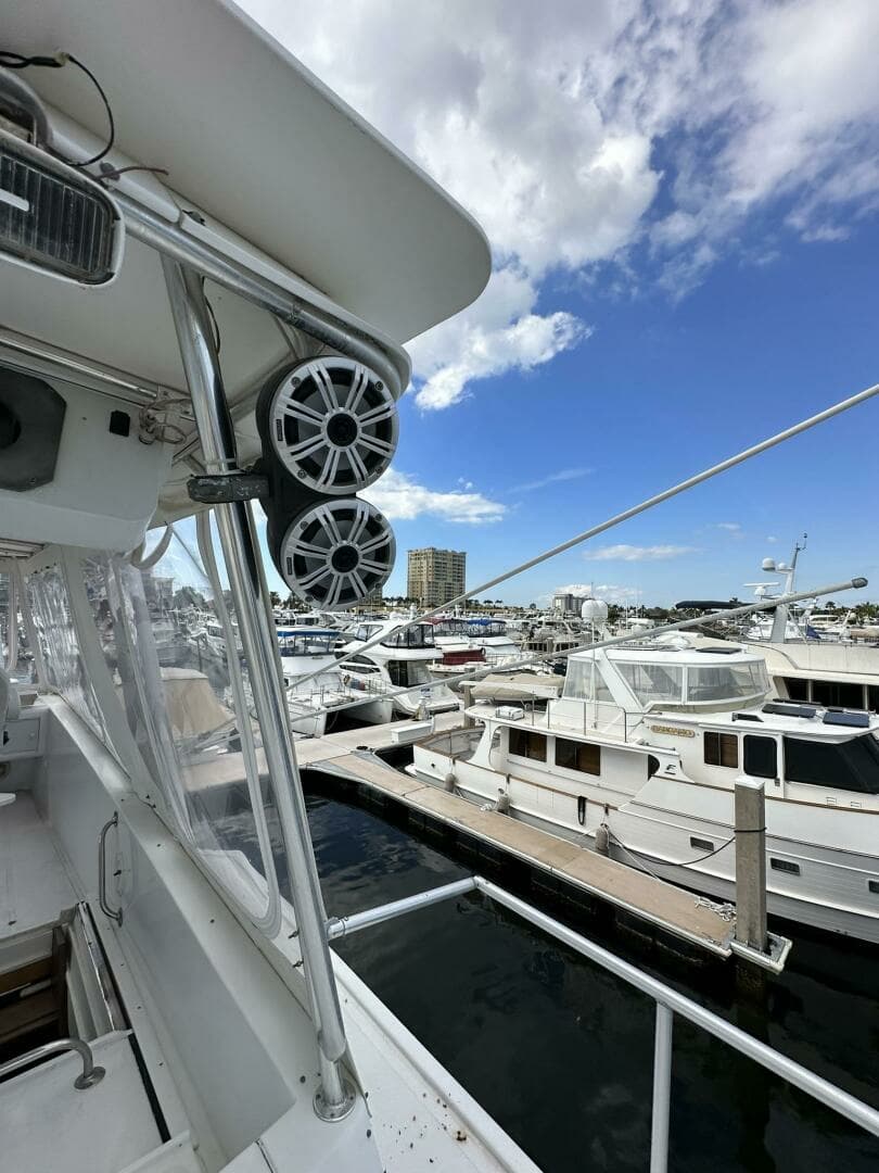 1988 Viking Motor Yacht - Image 90