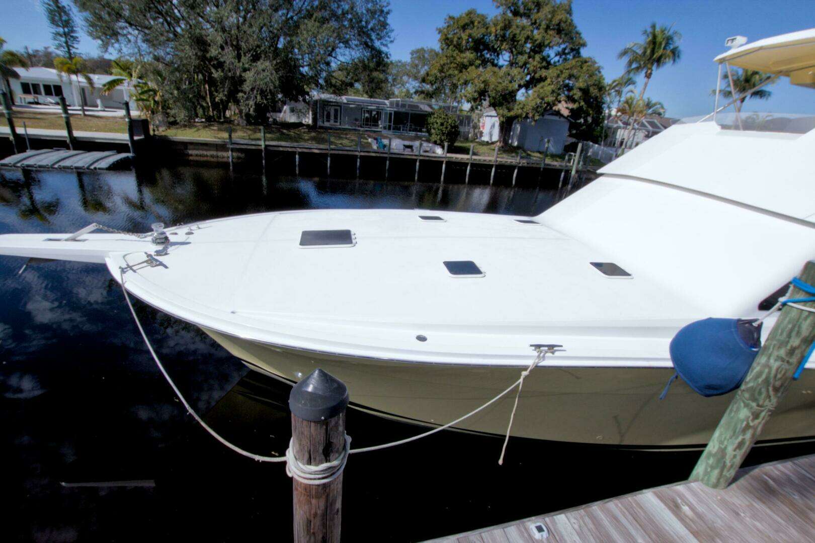 1990 Viking 53 Convertible - Image 14