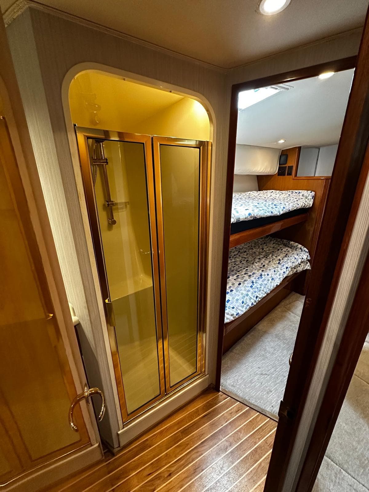 2003 Viking 52 - 69