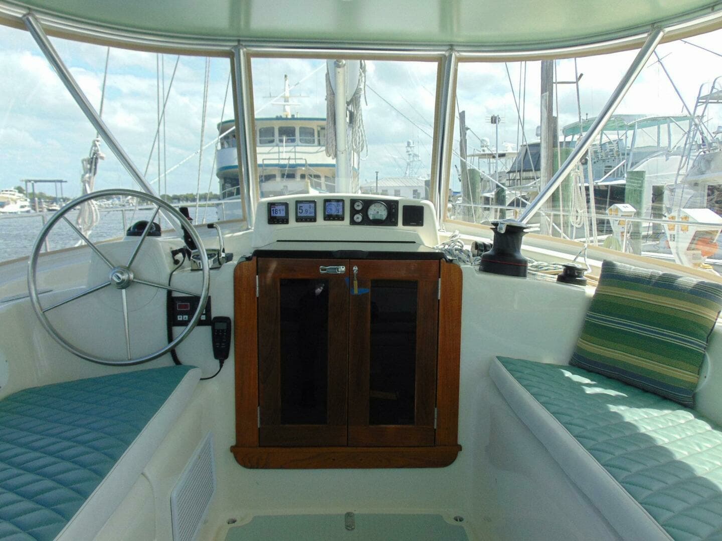 1981 Pearson 530 - Image 43