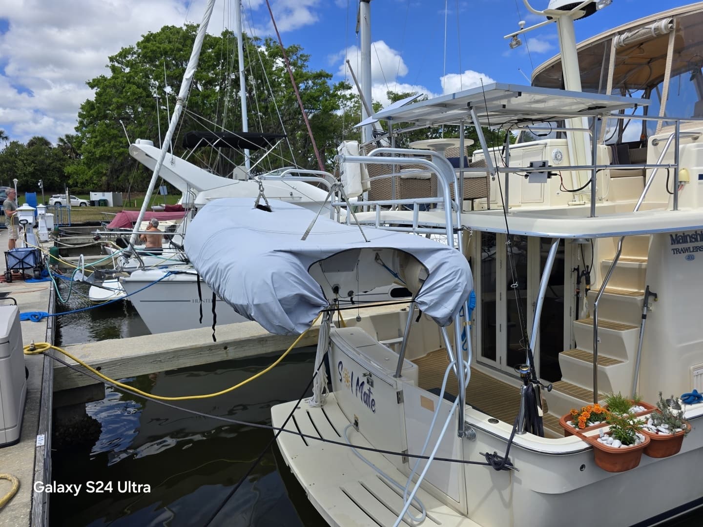 2005 Mainship 400 - Image 5