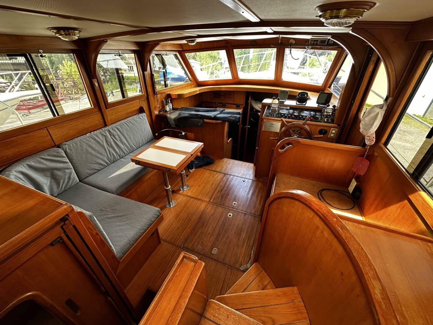 1990 Marine Trader — - Image 28