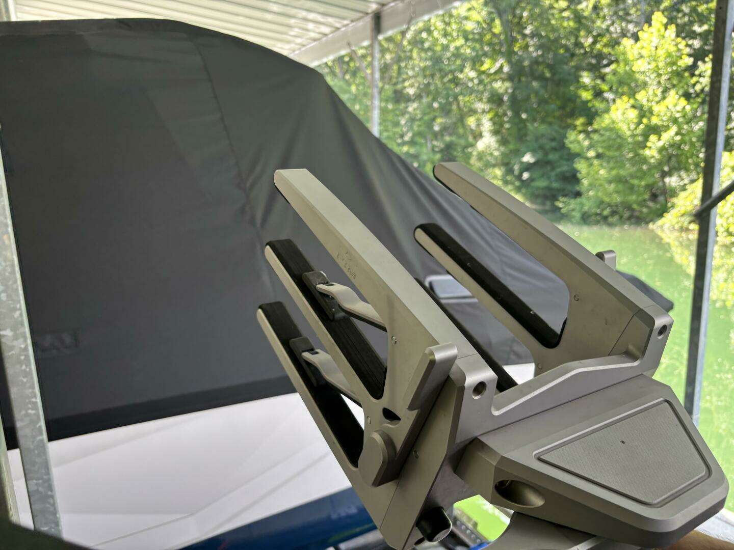 2022 Malibu 23 LSV - Image 39