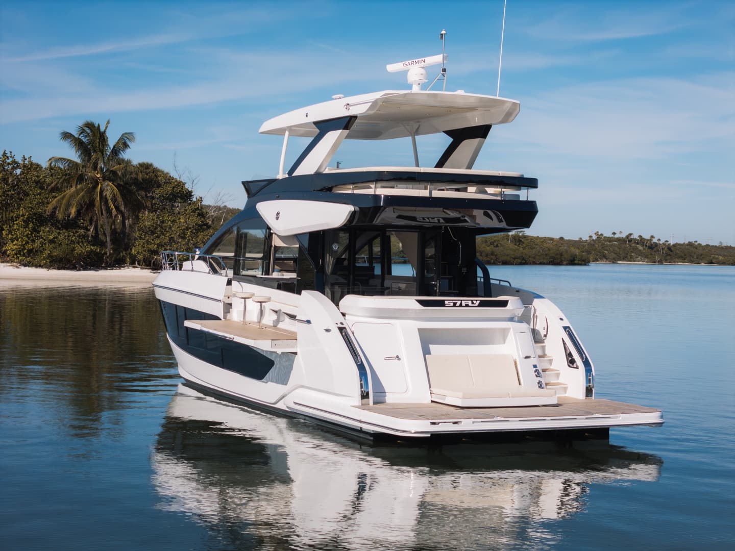 2026 Cruisers Yachts 57 FLY - Image 68