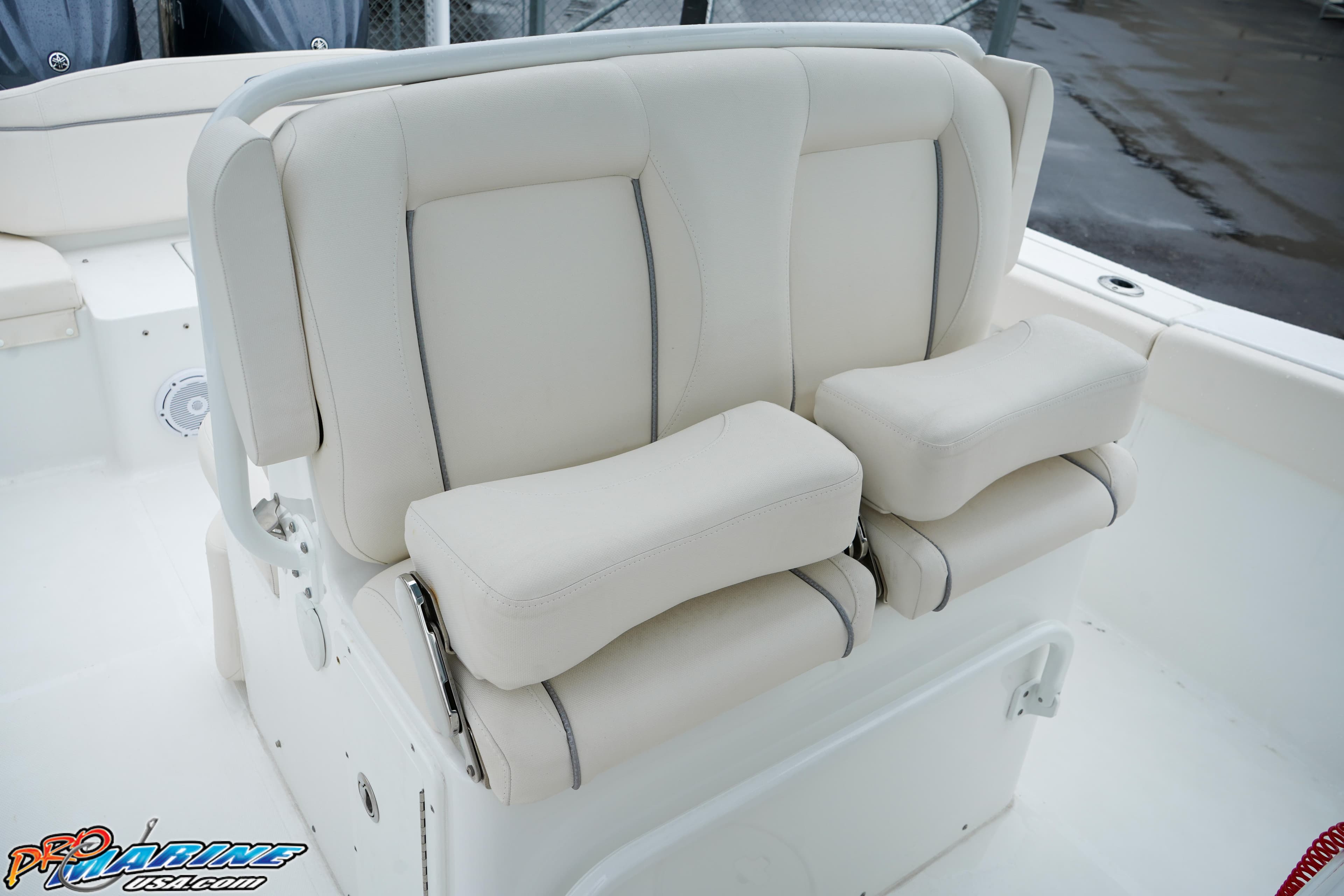 2023 Sea Hunt Ultra 275 SE boat seating with cushioned armrests
