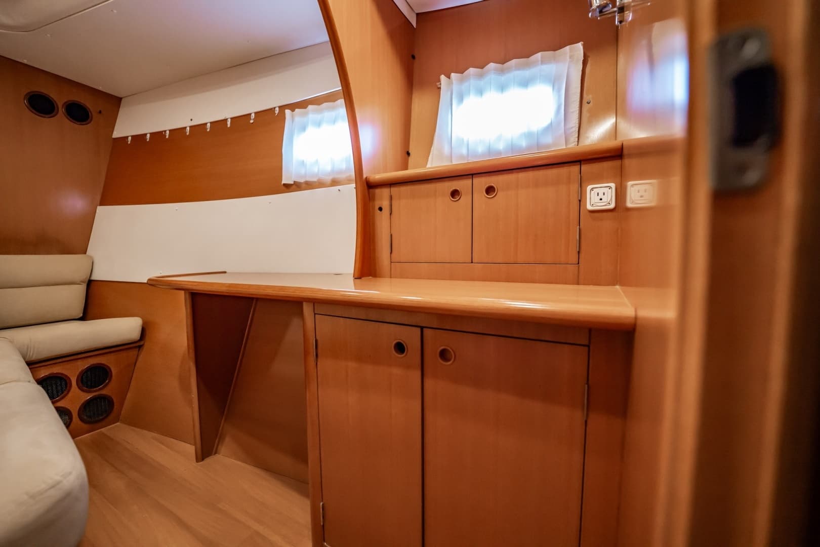 2005 Lagoon Power 43 - Image 41