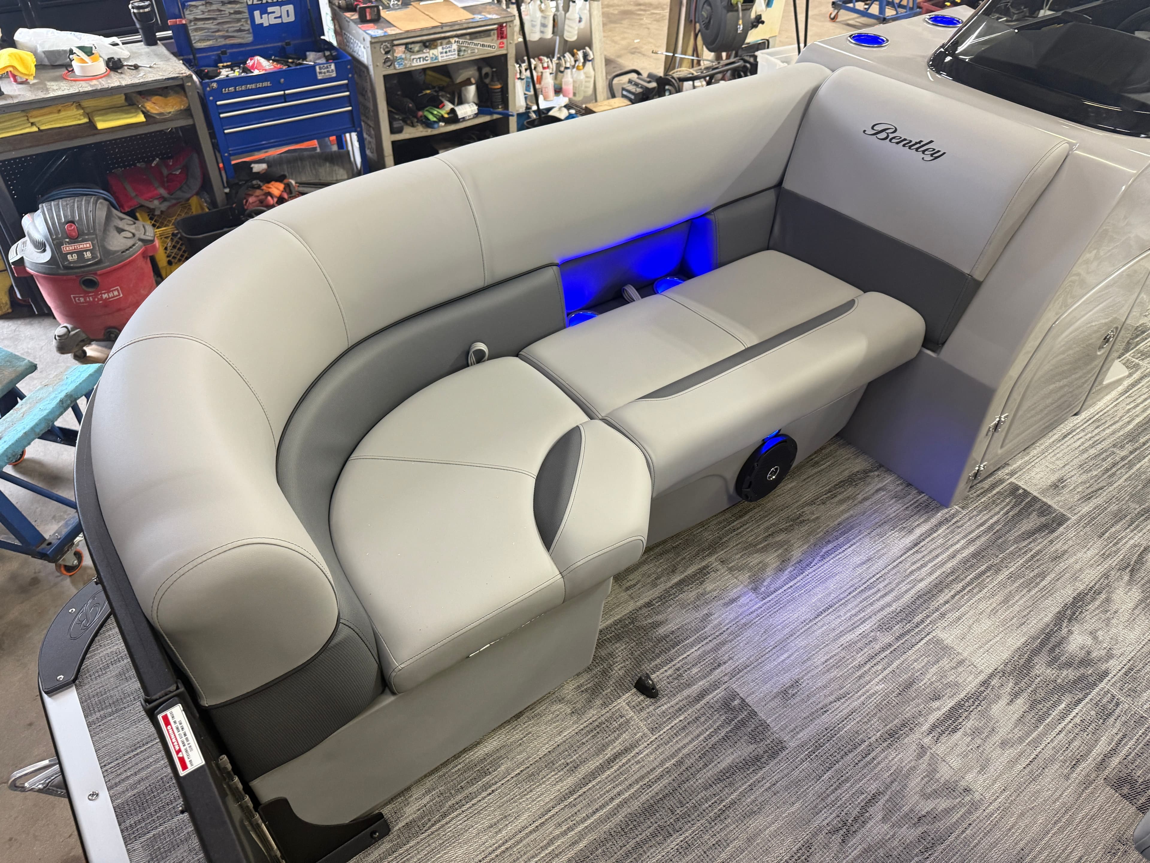 2026 Bentley Pontoons Legacy 220 Navigator DL Quad Lounge - 8