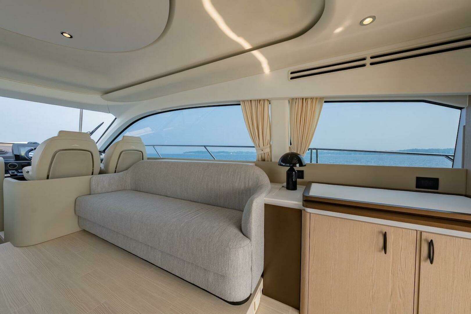 2023 Azimut Fly 53 - Image 27