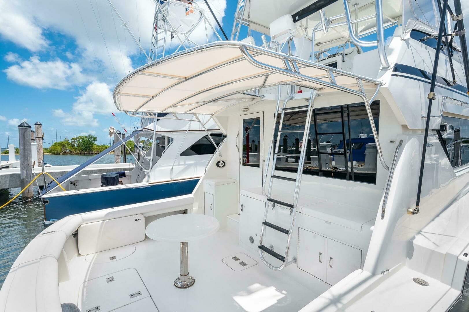 1992 Hatteras 50 Convertible - Image 12