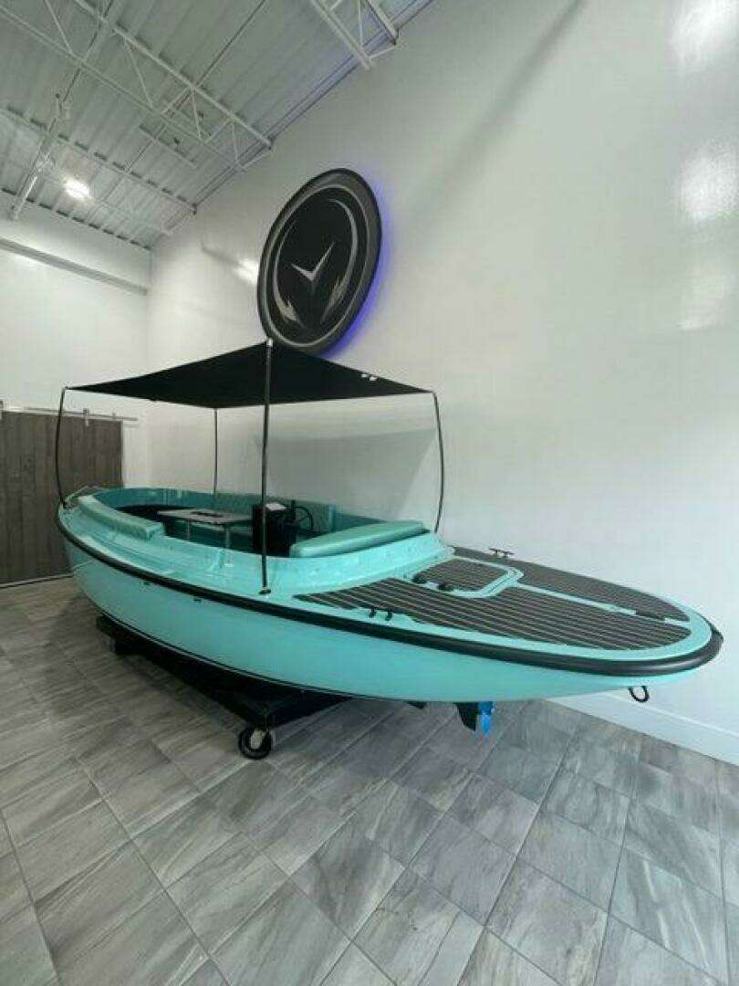 2023 Vision Fantail 217 - Image 8