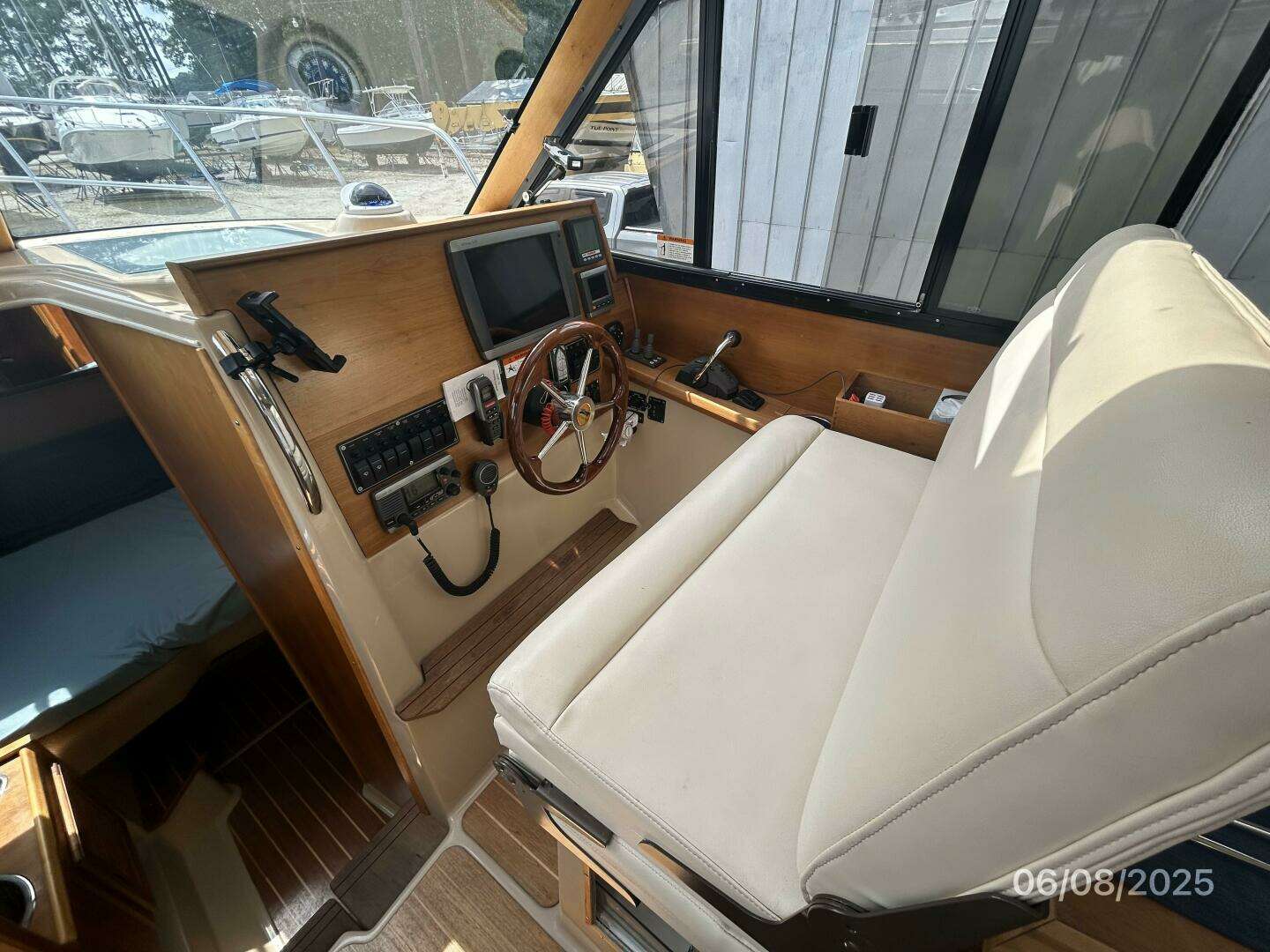 2012 Cutwater C28 - Image 32