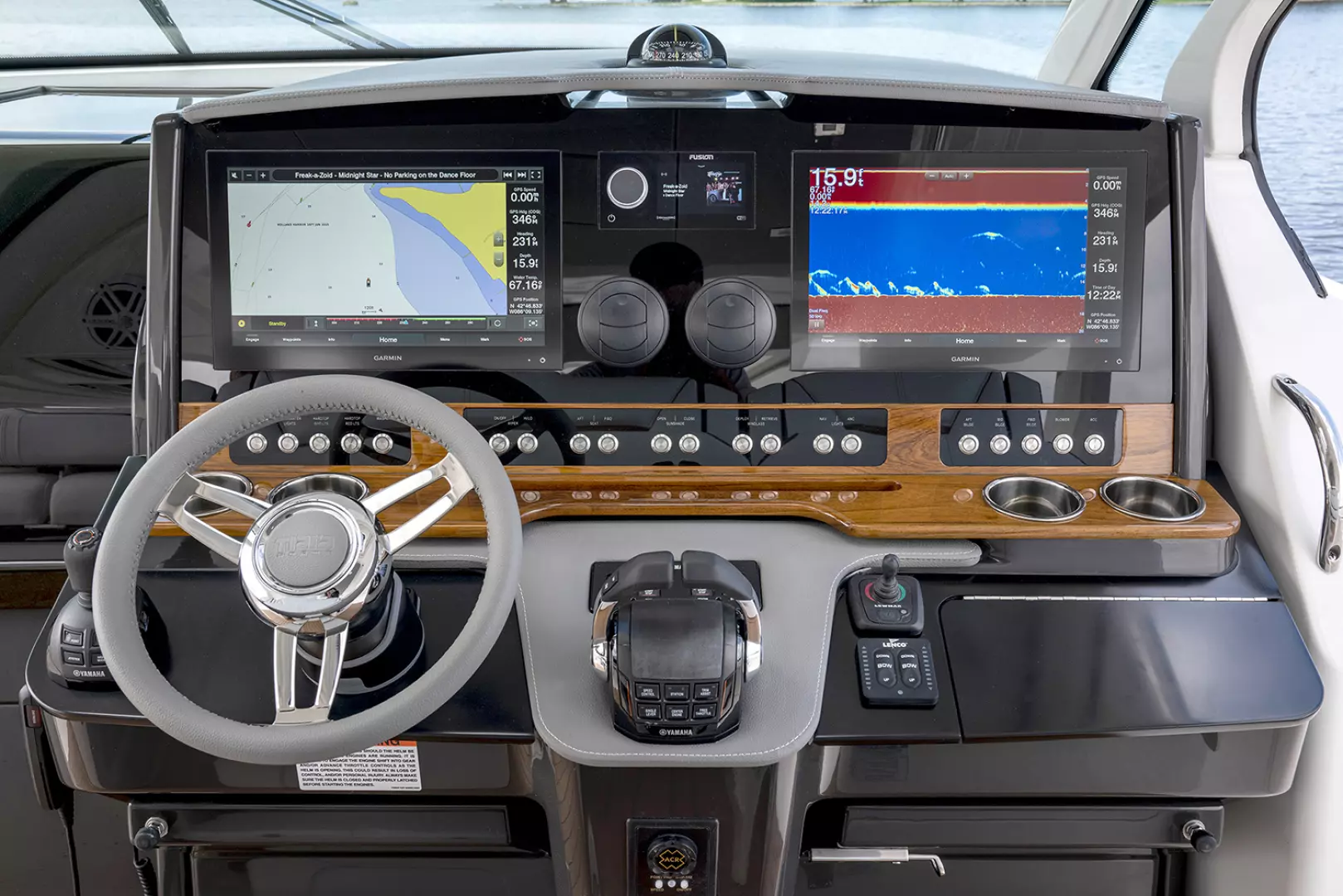 2021 Tiara Yachts 43LS - Image 11
