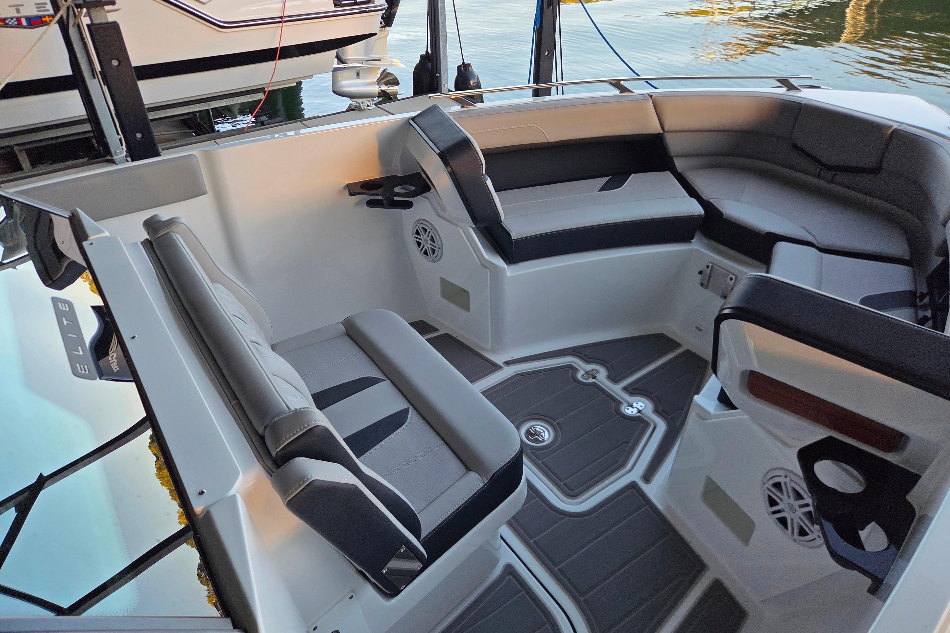 2026 Monterey Elite 27 OB boat interior with sleek seating and modern design.