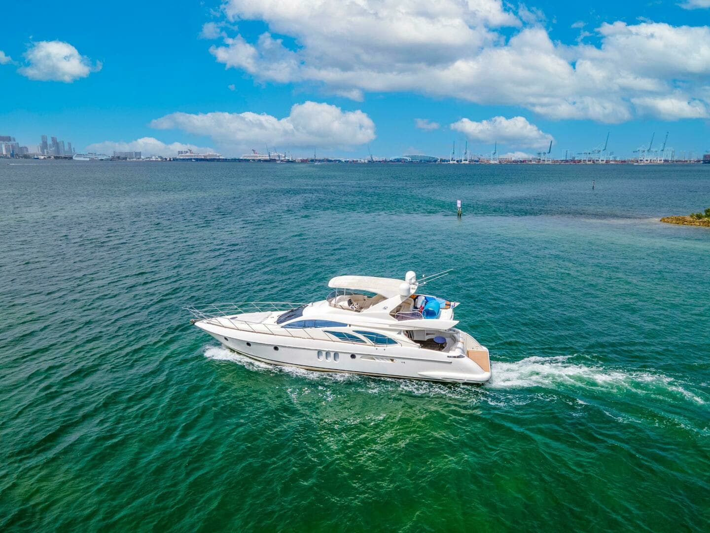 2004 Azimut 62 - Image 4