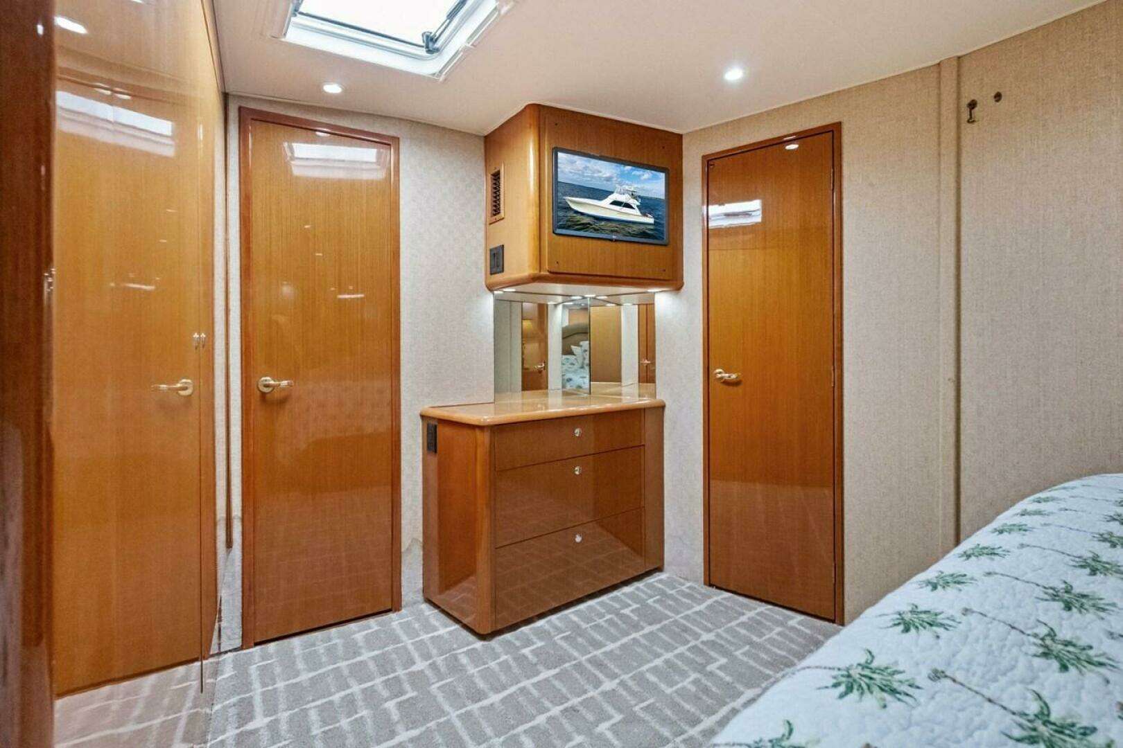 2001 Viking Sportfish - Image 32