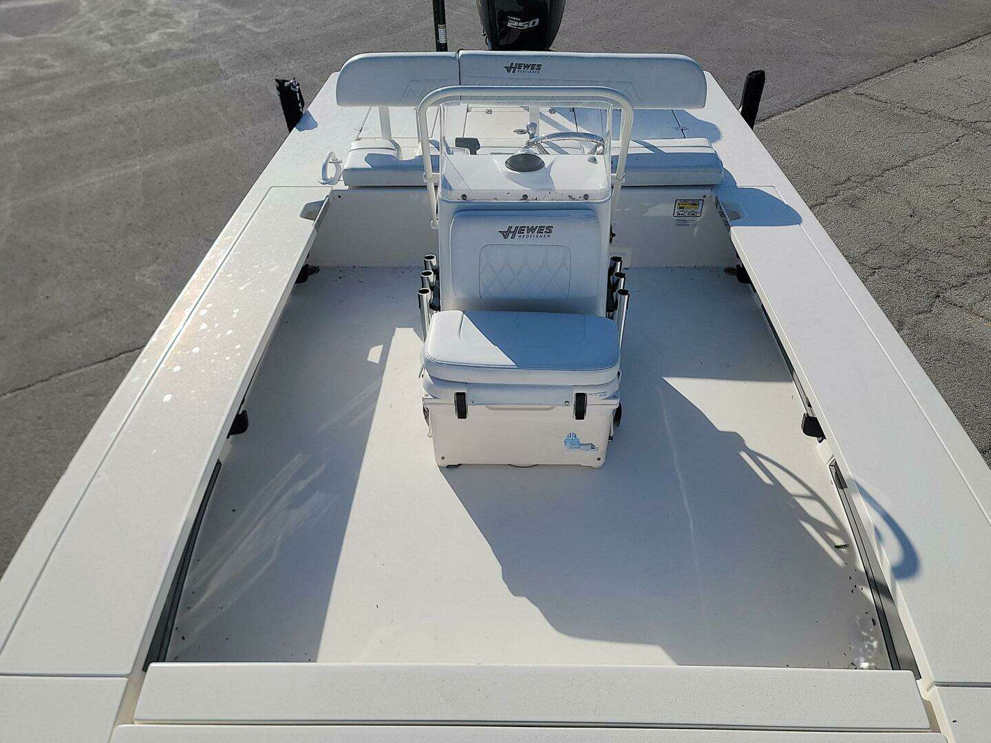 2021 Hewes Redfisher 21 - Image 14