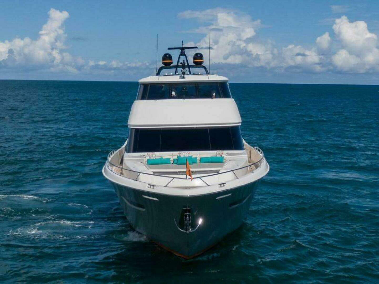 2018 Viking Enclosed Flybridge - Image 92