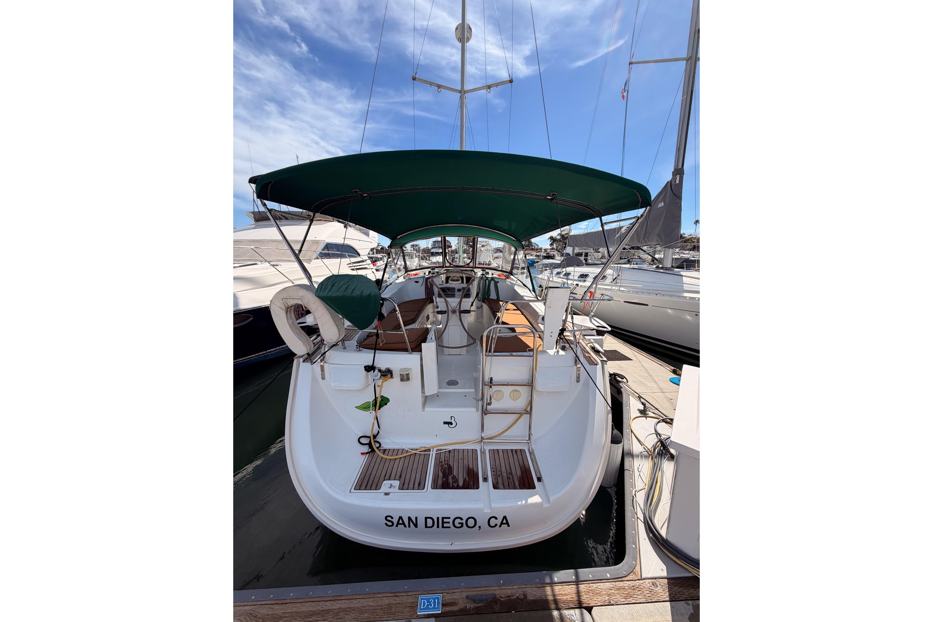 2005 Beneteau Oceanis Clipper 423 docked in San Diego marina.
