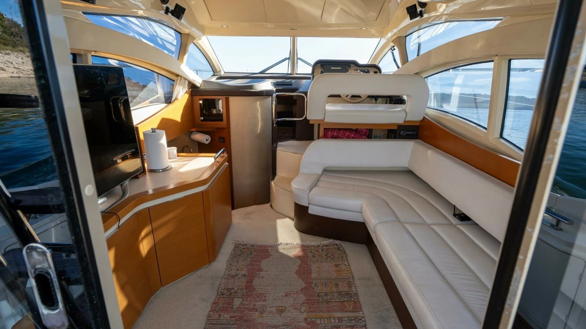 2013 Azimut 40 Flybridge - Image 24