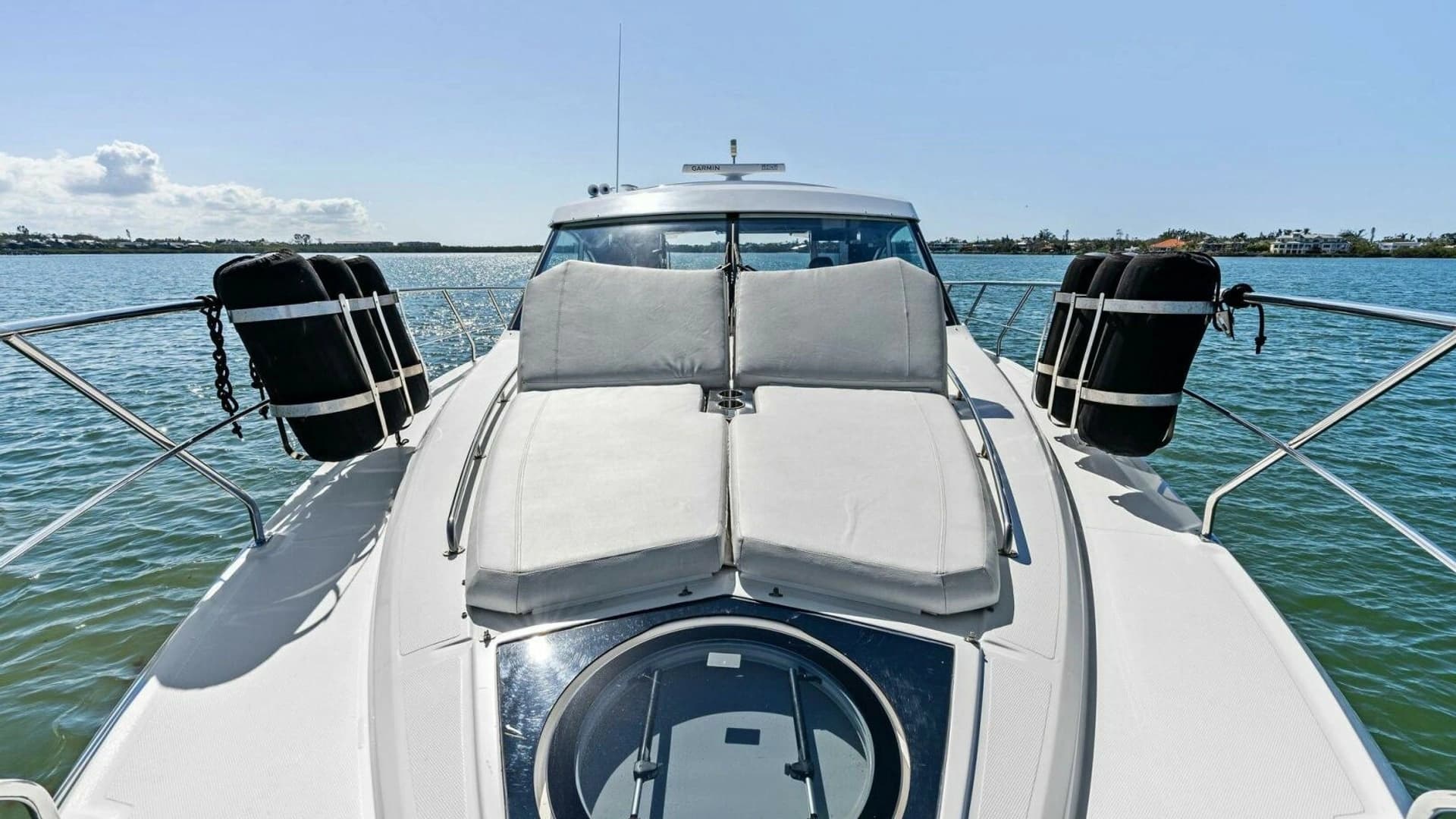 2019 Cruisers Yachts 45 Cantius - Image 11