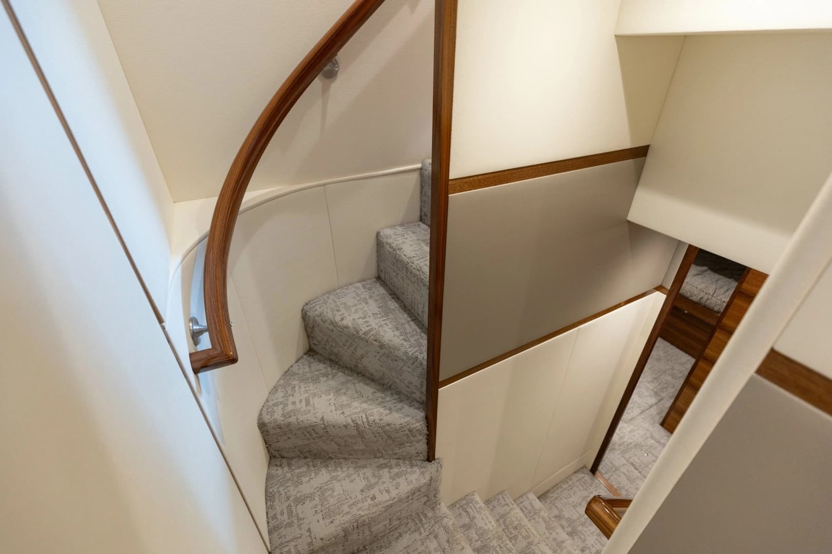 2023 Viking 72 Convertible - Image 30