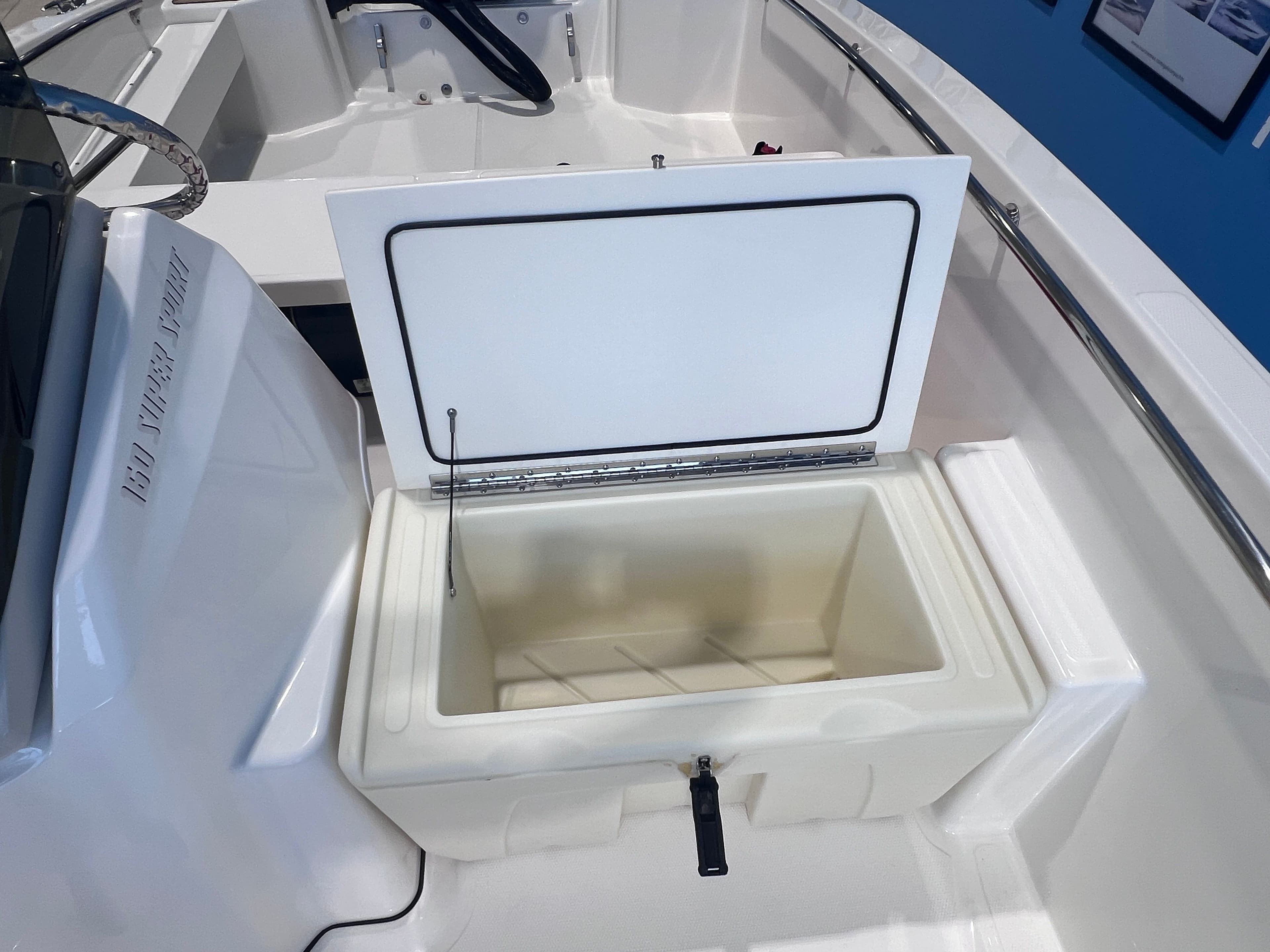 2026 Boston Whaler 160 Super Sport - 9