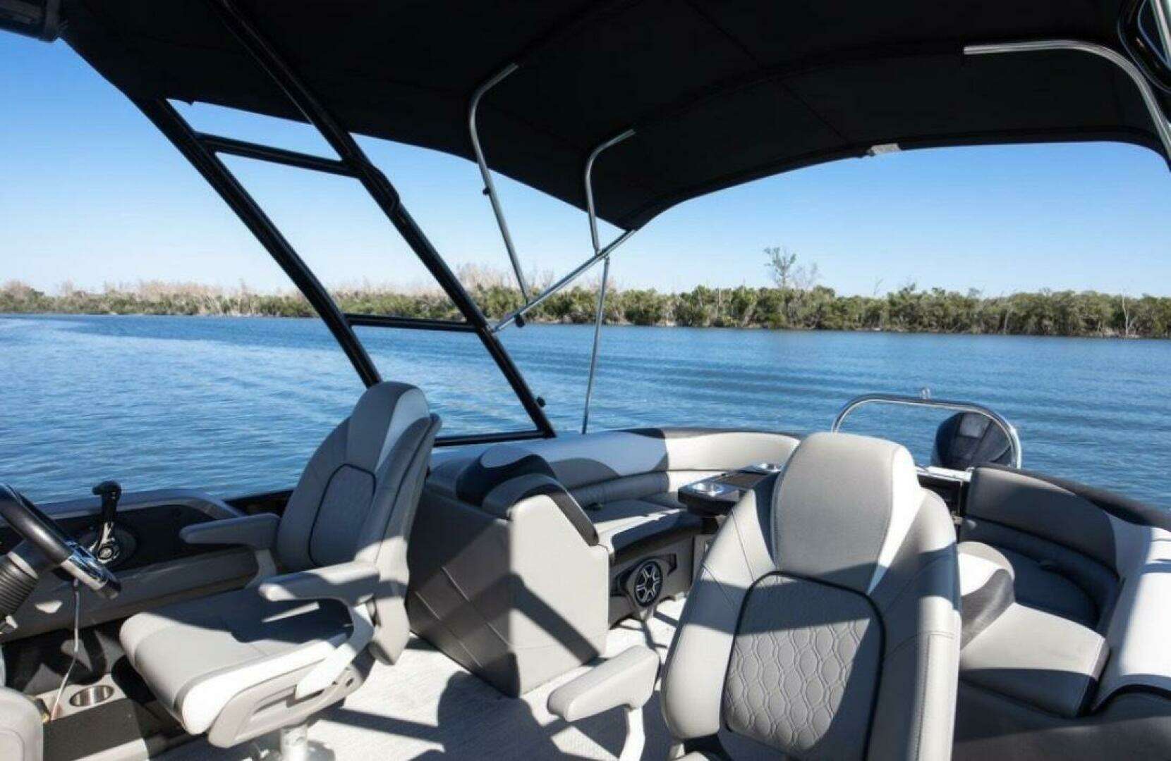 2021 Avalon LSZ Quad Lounger 24 - Image 5