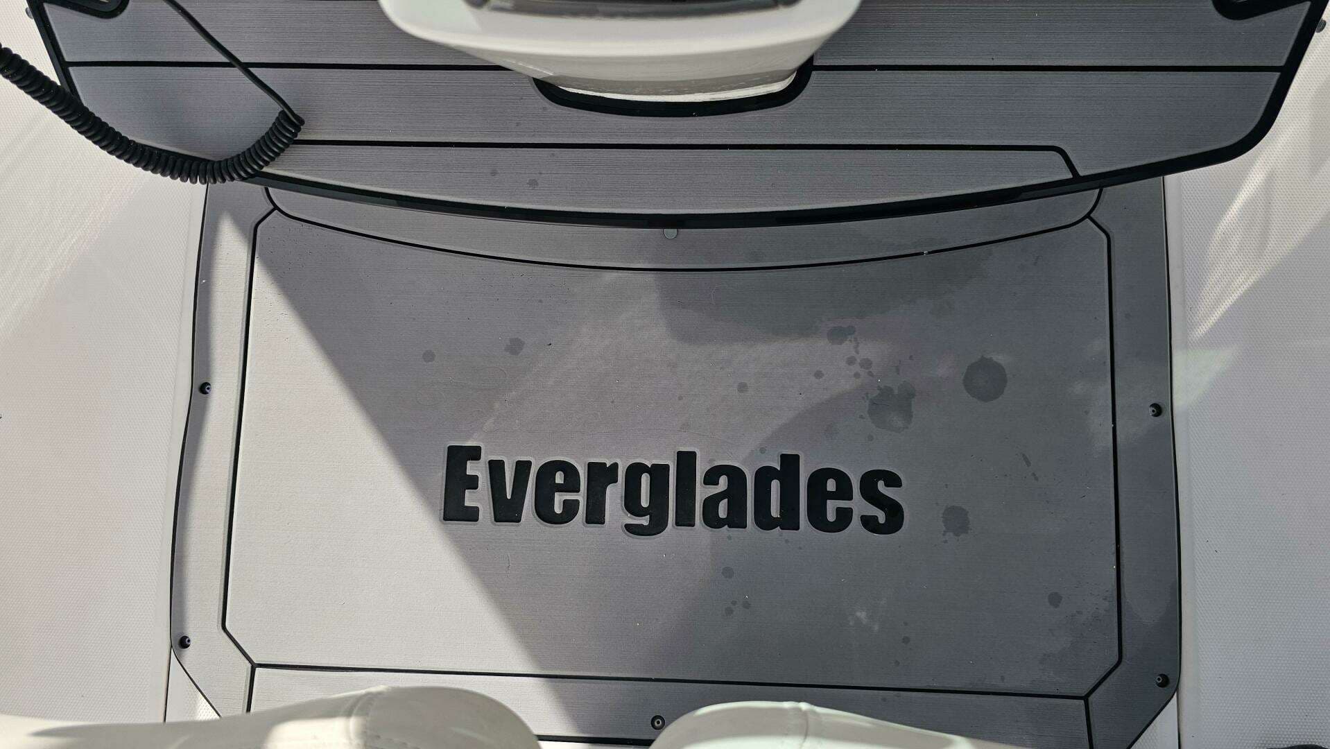 2021 Everglades 273CC - Image 21