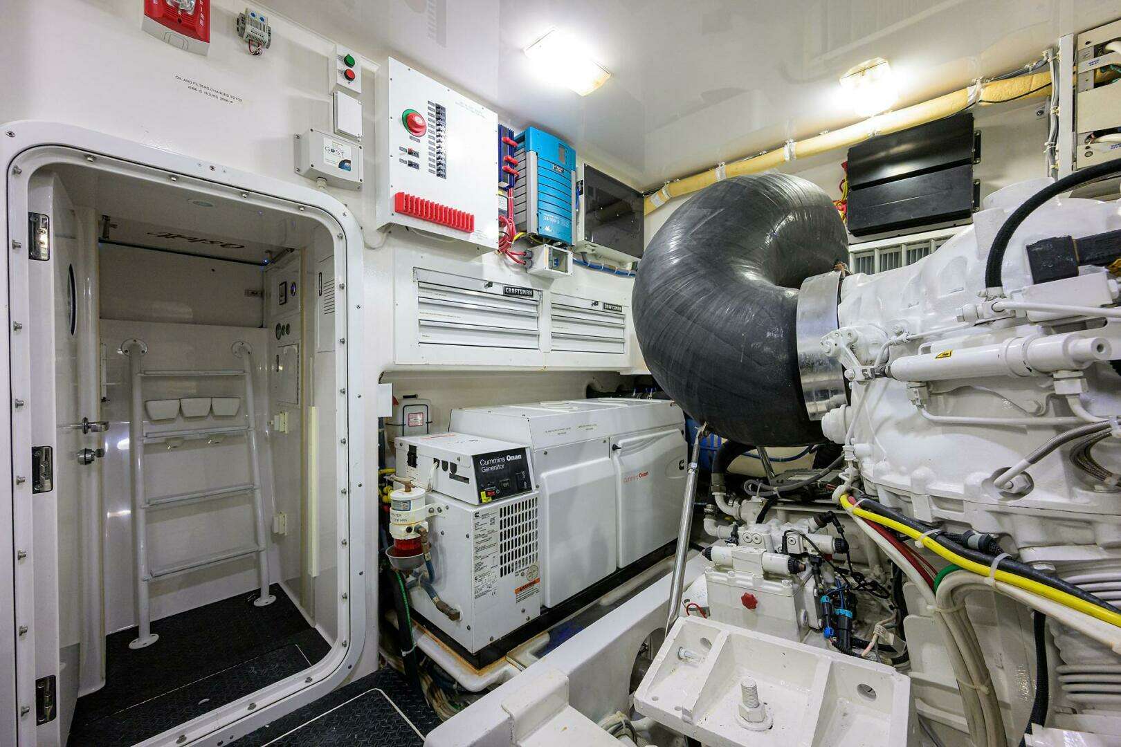 2014 Viking 76 Enclosed Bridge - Image 68