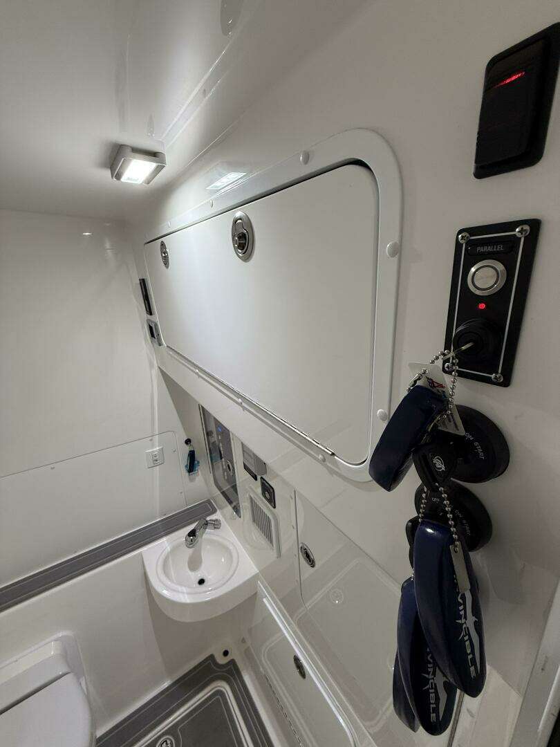 2022 Invincible 39 Open Fisherman - Image 18