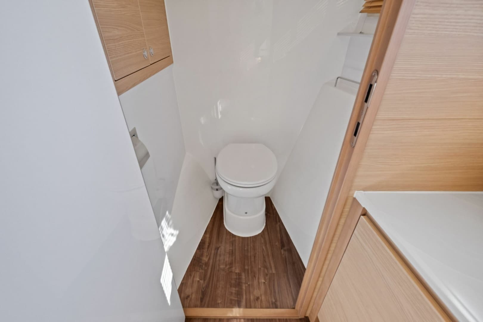 2022 Aquila 54 Yacht - Image 30