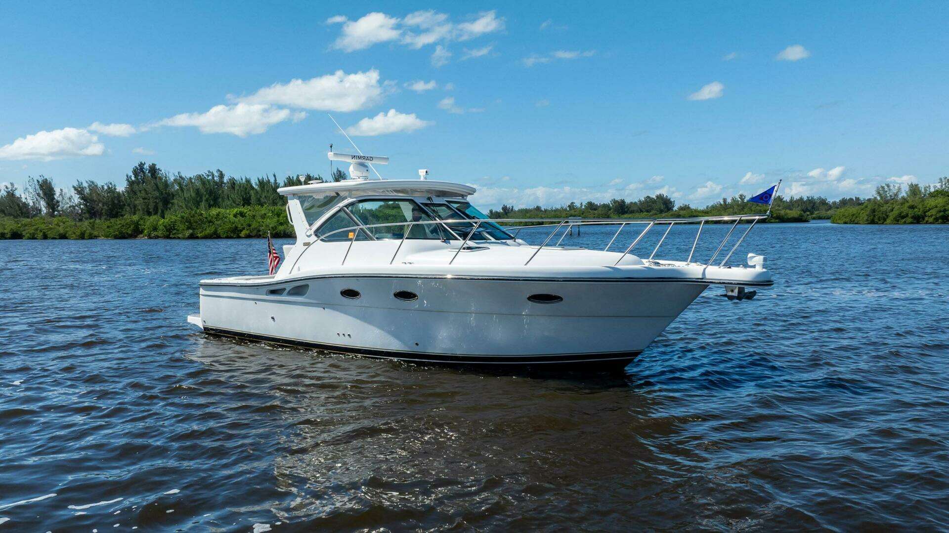 2005 Tiara Yachts 3200 Open - Image 2