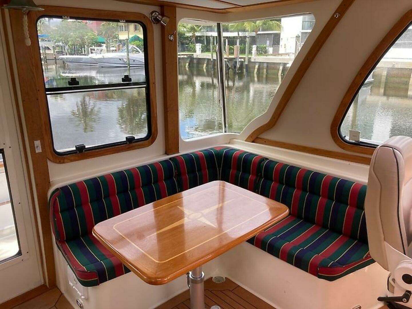 2004 Sabre 42 Express - Image 64