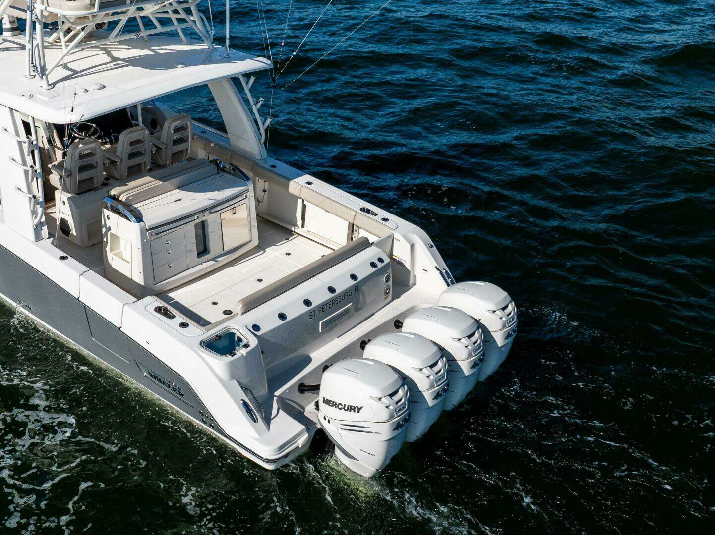 2021 Boston Whaler 420 Outrage - Image 11