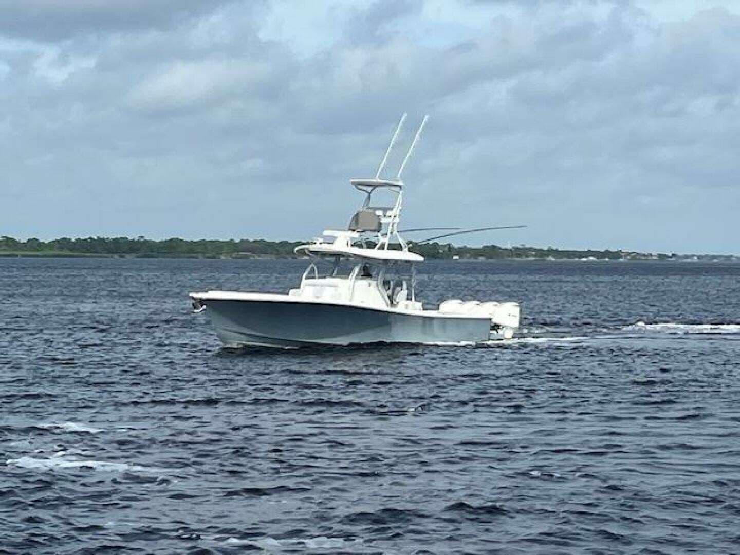 2018 Regulator 41 - Image 4