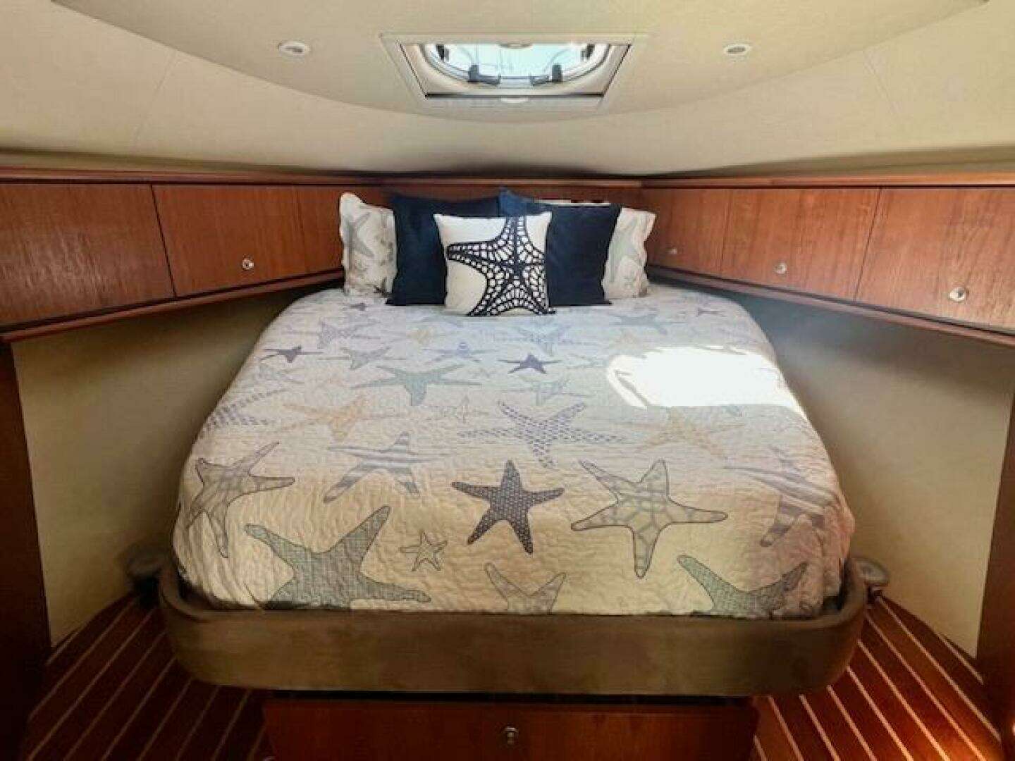 2007 Tiara Yachts 3900 Sovran - Image 19